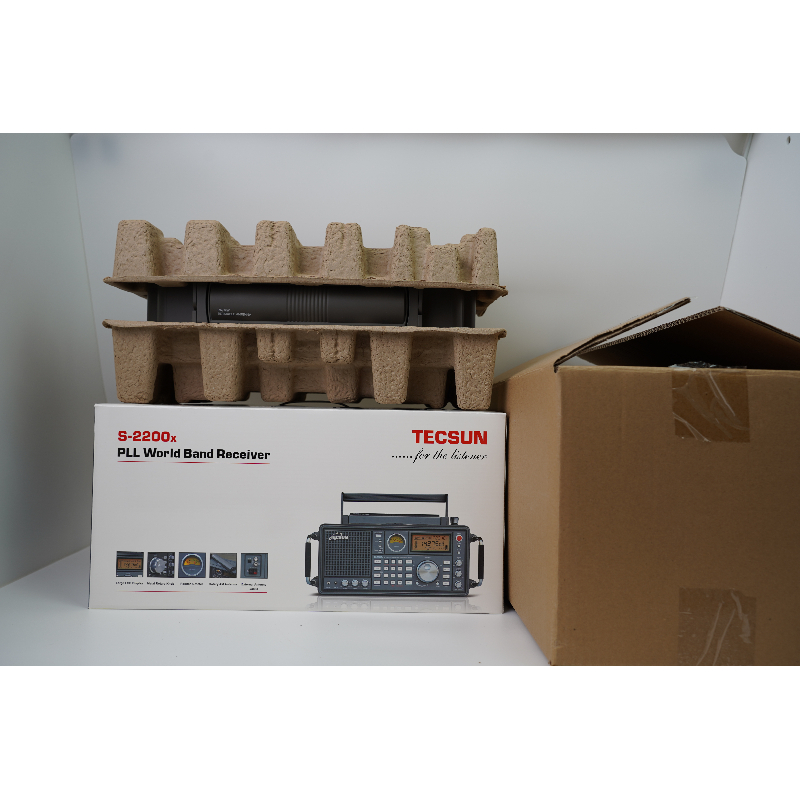 Tecsun S-2200x в плотной оригинальной транспортировочной упаковке